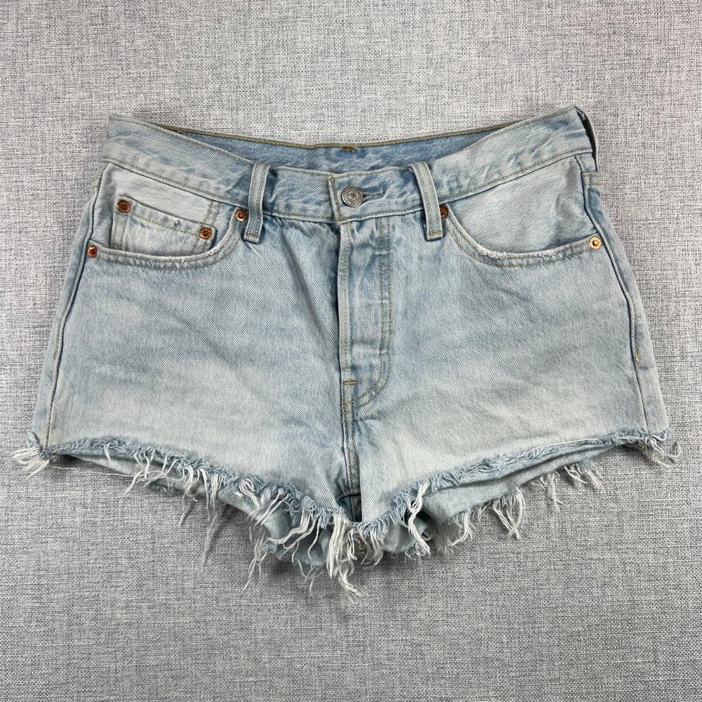 Levi's 501 Denim Shorts Women's W27 Frayed Hem Light Wash Distressed Festival